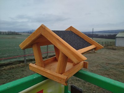 Budka pro venkovní ptactvo - Kanadský šindel